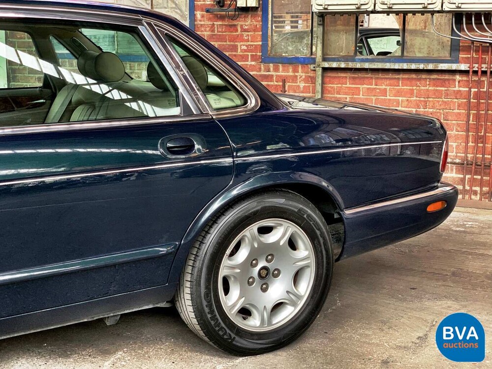 Jaguar XJ8 3.2 V8 237pk X308 2000