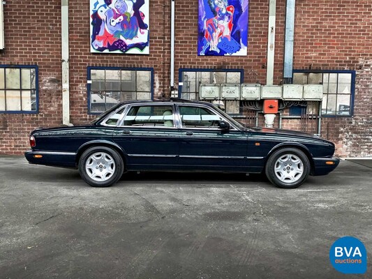 Jaguar XJ8 3.2 V8 237hp X308 2000.