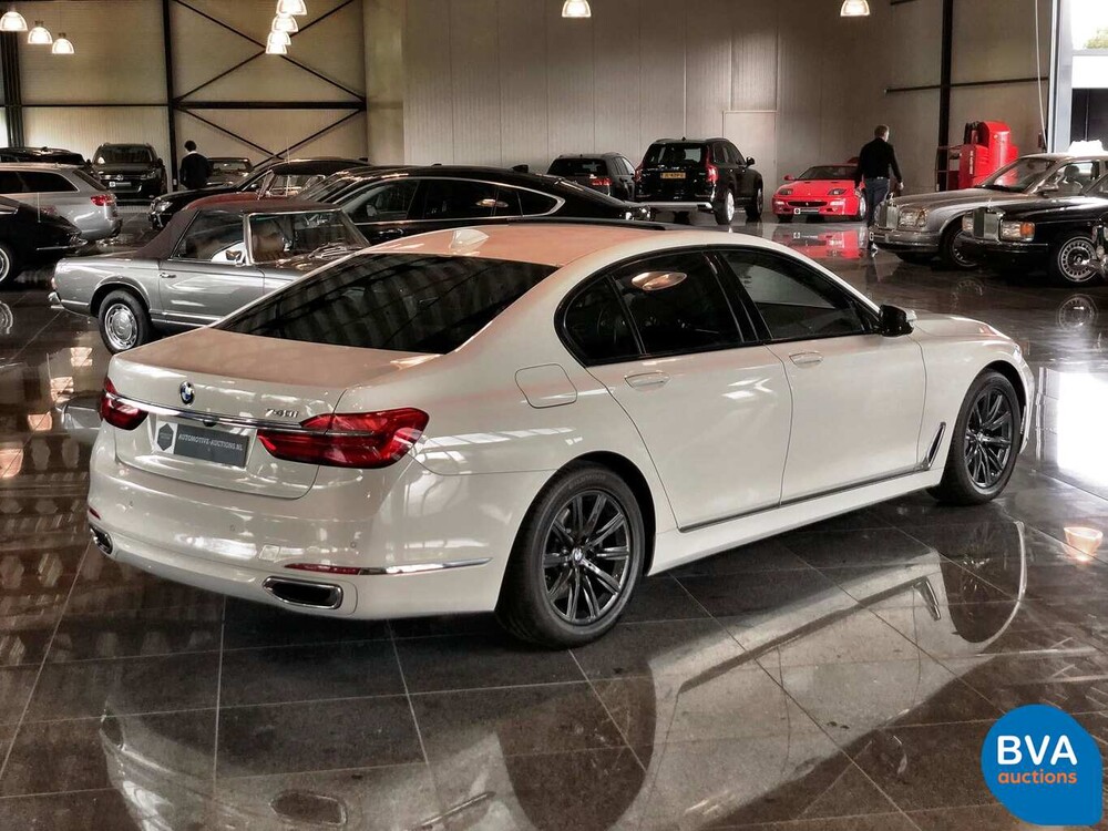 BMW 740i 326 PS Individuelle Shadow-Line Carbon NW-Modell 7er 2016.