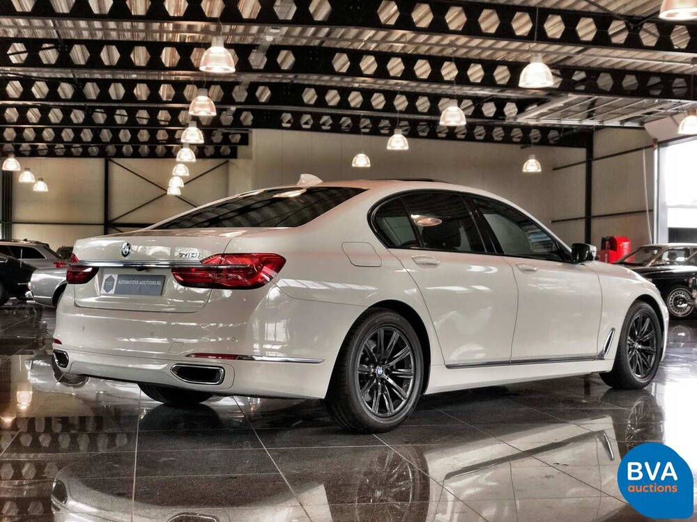 BMW 740i 326 PS Individuelle Shadow-Line Carbon NW-Modell 7er 2016.