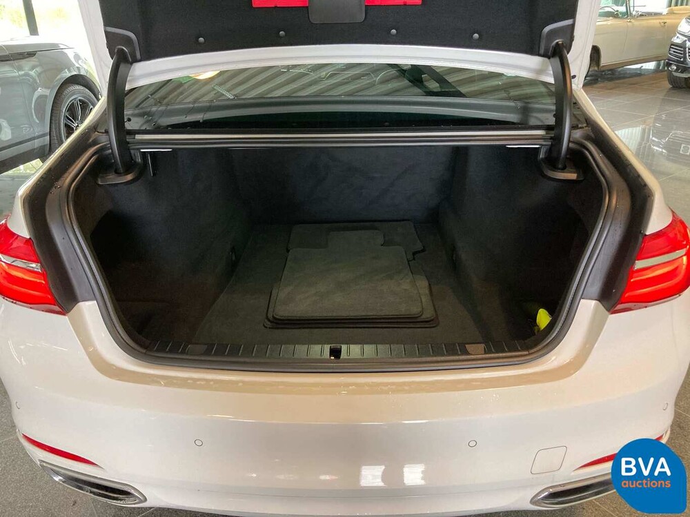 BMW 740i 326 PS Individuelle Shadow-Line Carbon NW-Modell 7er 2016.