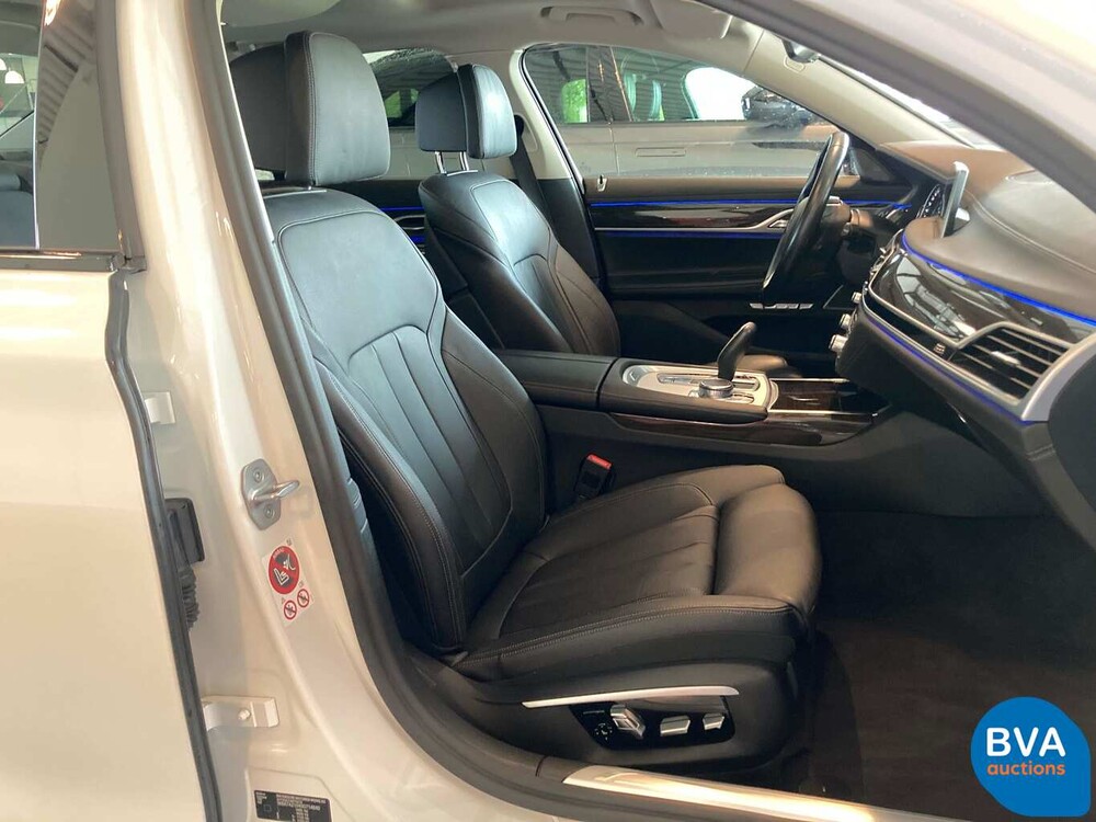 BMW 740i 326 PS Individuelle Shadow-Line Carbon NW-Modell 7er 2016.