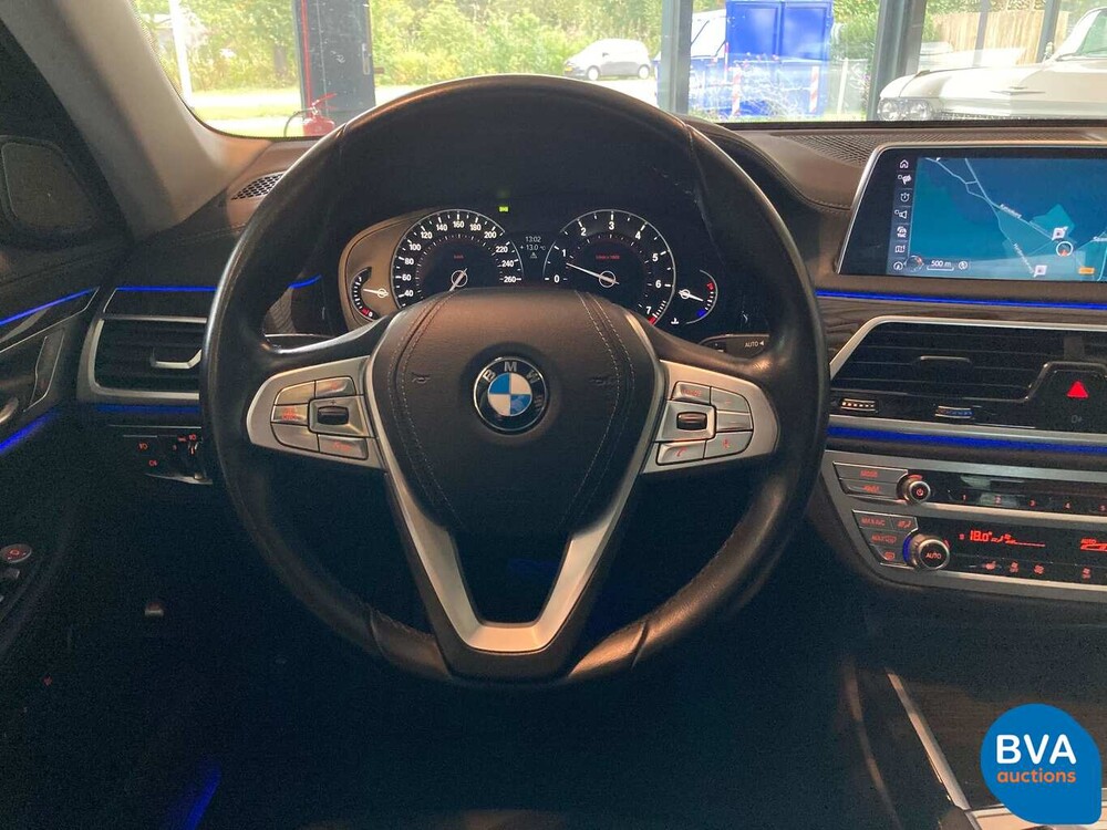 BMW 740i 326 PS Individuelle Shadow-Line Carbon NW-Modell 7er 2016.