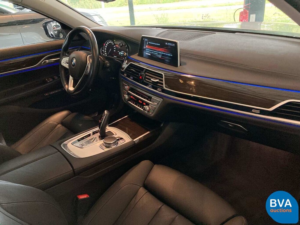 BMW 740i 326 PS Individuelle Shadow-Line Carbon NW-Modell 7er 2016.