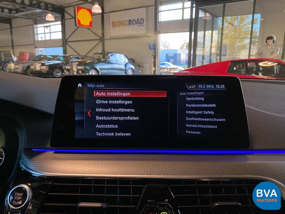 BMW 520i M-Sport Sedan 184hp 2018 -Org NL- 5-Series, SL-177-T.