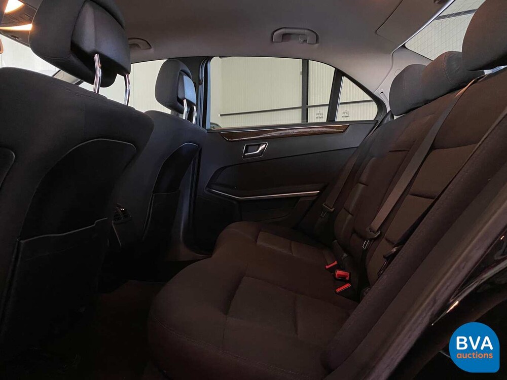 Mercedes-Benz E200 CDI Limousine 136hp 2010 E-Class, 00-SFF-6.