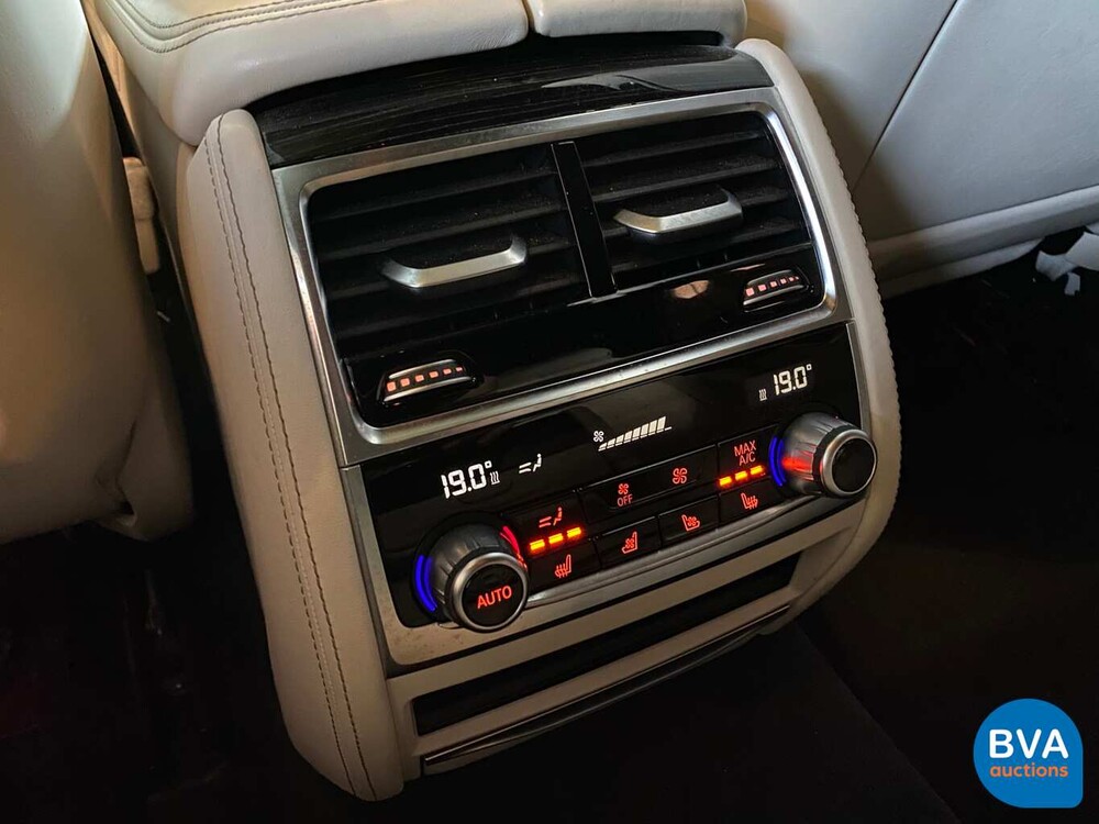 BMW 750i M-Sport V8 449 PS 2016 Neues Modell 7er, SF-076-R.