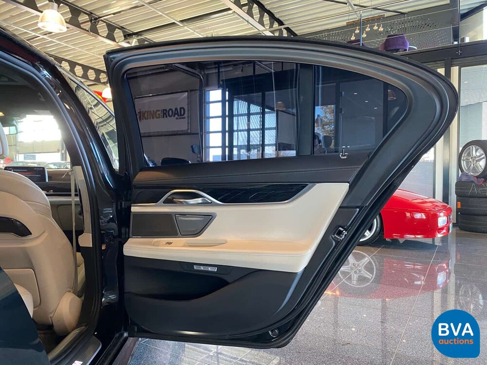 BMW 750i M-Sport V8 449 PS 2016 Neues Modell 7er, SF-076-R.