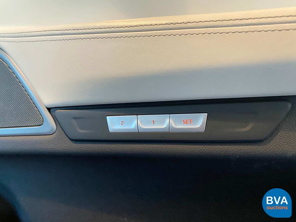 BMW 750i M-Sport V8 449 PS 2016 Neues Modell 7er, SF-076-R.