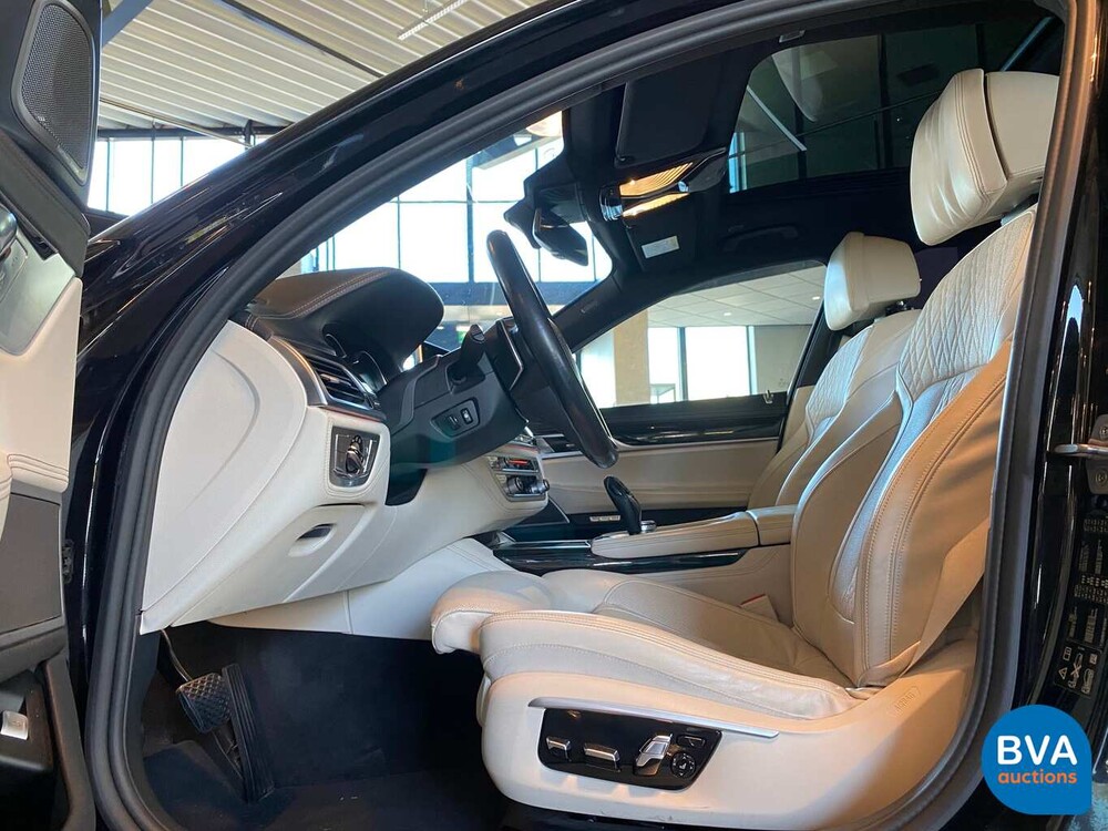 BMW 750i M-Sport V8 449 PS 2016 Neues Modell 7er, SF-076-R.