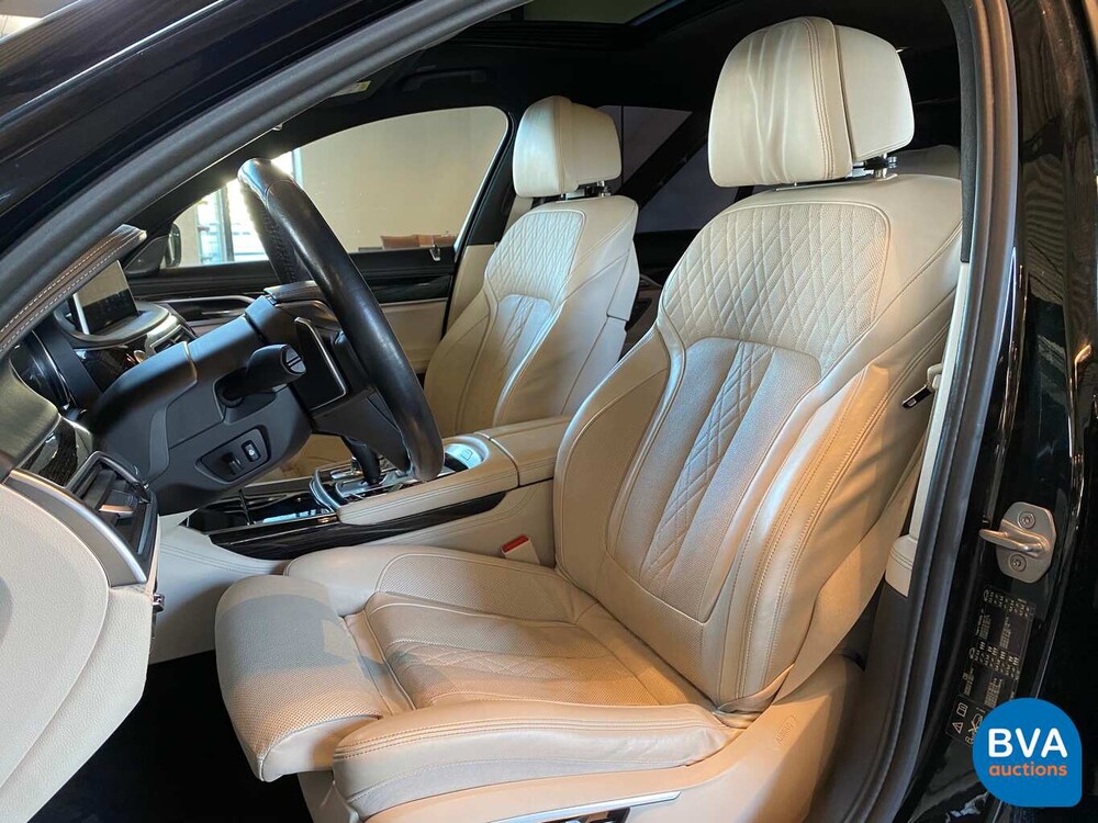BMW 750i M-Sport V8 449 PS 2016 Neues Modell 7er, SF-076-R.