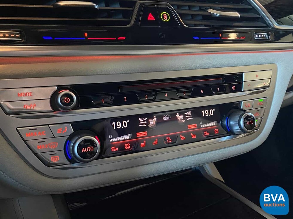 BMW 750i M-Sport V8 449 PS 2016 Neues Modell 7er, SF-076-R.