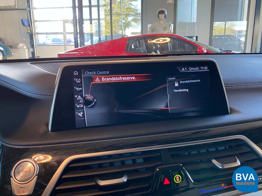 BMW 750i M-Sport V8 449 PS 2016 Neues Modell 7er, SF-076-R.