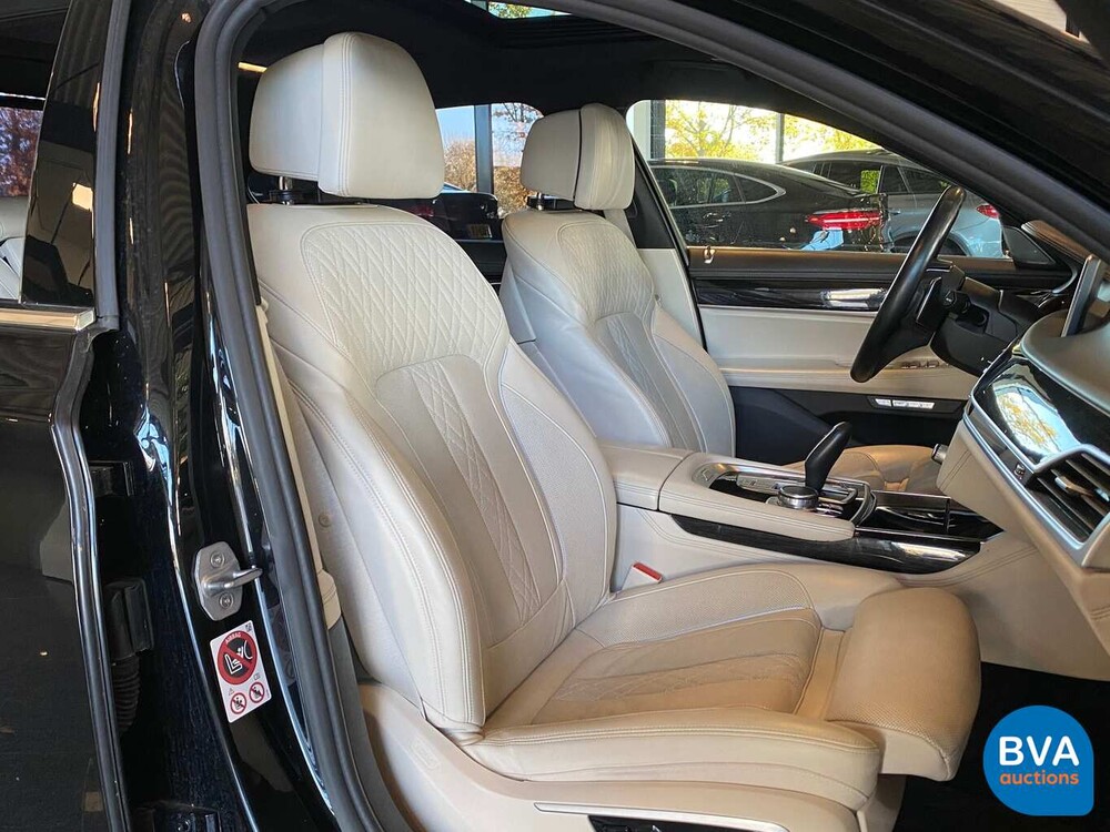 BMW 750i M-Sport V8 449 PS 2016 Neues Modell 7er, SF-076-R.