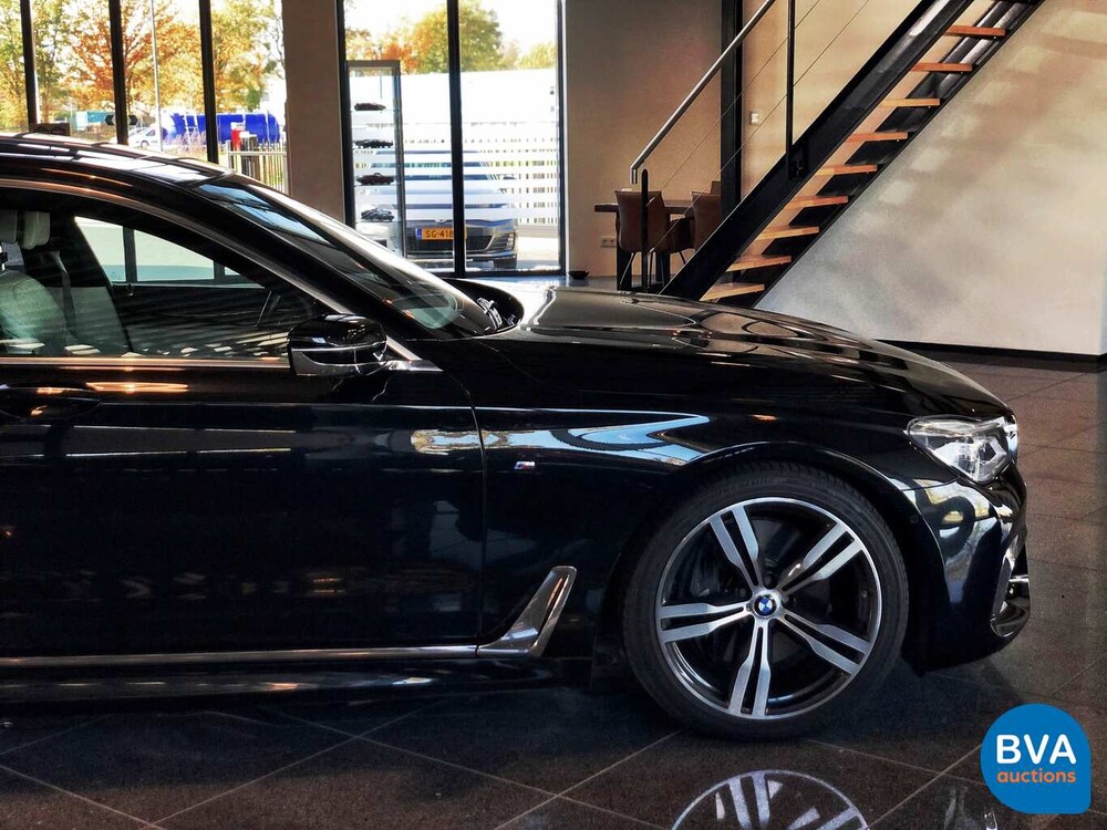 BMW 750i M-Sport V8 449 PS 2016 Neues Modell 7er, SF-076-R.
