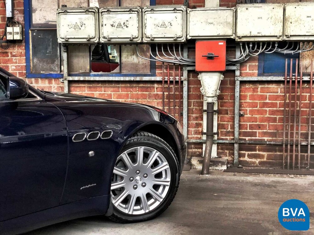 Maserati Quattroporte 4.2 V8 400pk ZF-automaat 2007, J-377-PP
