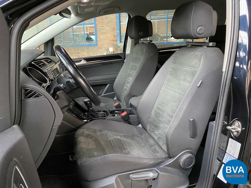 Volkswagen Touran 2.0 TDI Highline DSG 150pk 2016 -7 PERS-, JD-880-V