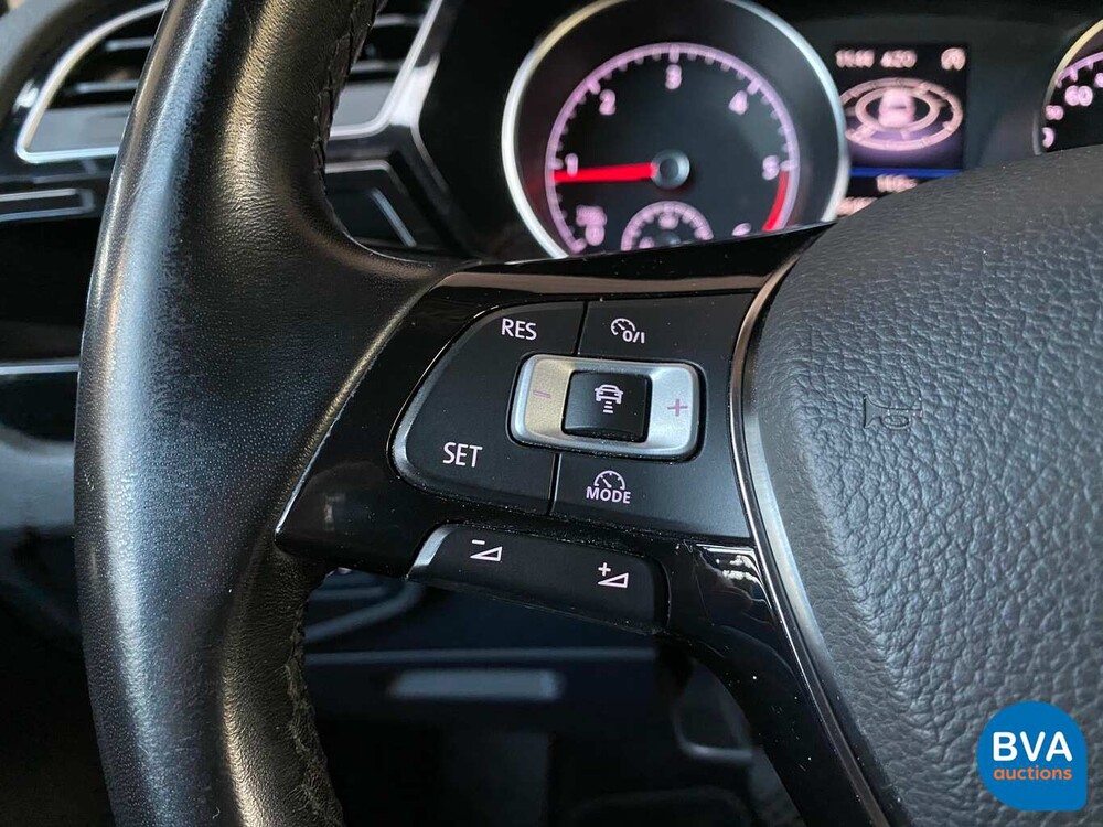 Volkswagen Touran 2.0 TDI Highline DSG 150pk 2016 -7 PERS-, JD-880-V