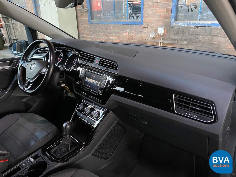 Volkswagen Touran 2.0 TDI Highline DSG 150pk 2016 -7 PERS-, JD-880-V