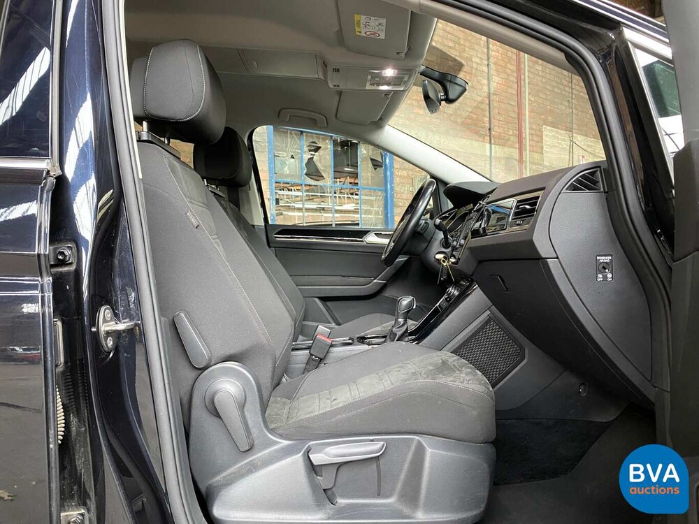 Volkswagen Touran 2.0 TDI Highline DSG 150pk 2016 -7 PERS-, JD-880-V