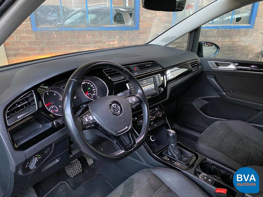 Volkswagen Touran 2.0 TDI Highline DSG 150pk 2016 -7 PERS-, JD-880-V