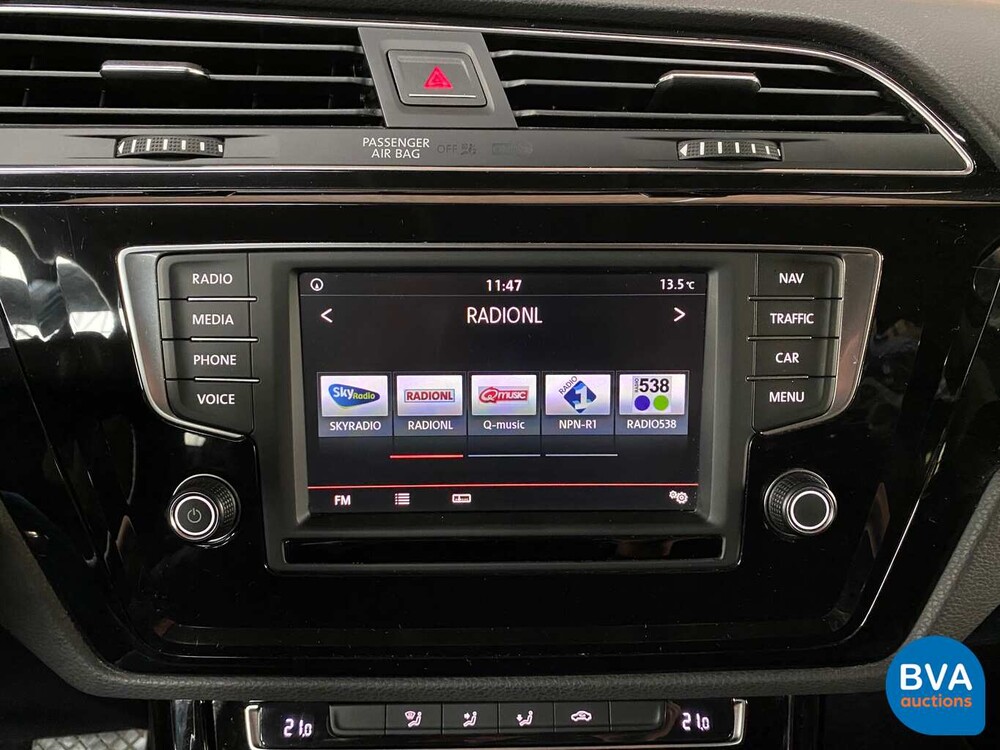 Volkswagen Touran 2.0 TDI Highline DSG 150pk 2016 -7 PERS-, JD-880-V