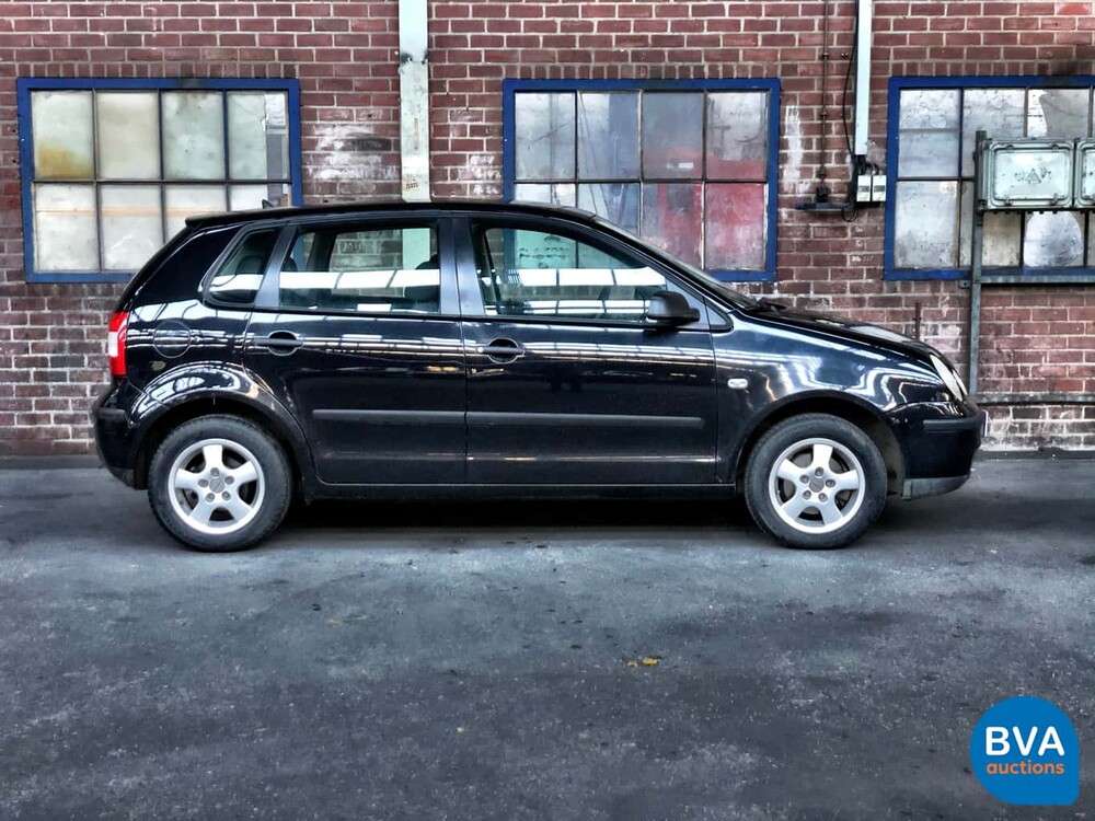 Volkswagen Polo 1.4 16V 75pk 2004, 73-ZKZ-5
