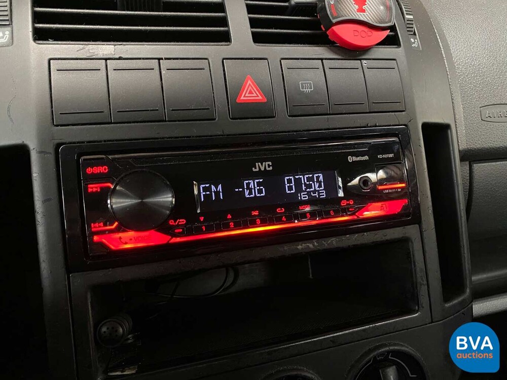 Volkswagen Polo 1.4 16V 75pk 2004, 73-ZKZ-5