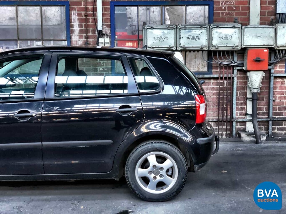 Volkswagen Polo 1.4 16V 75pk 2004, 73-ZKZ-5