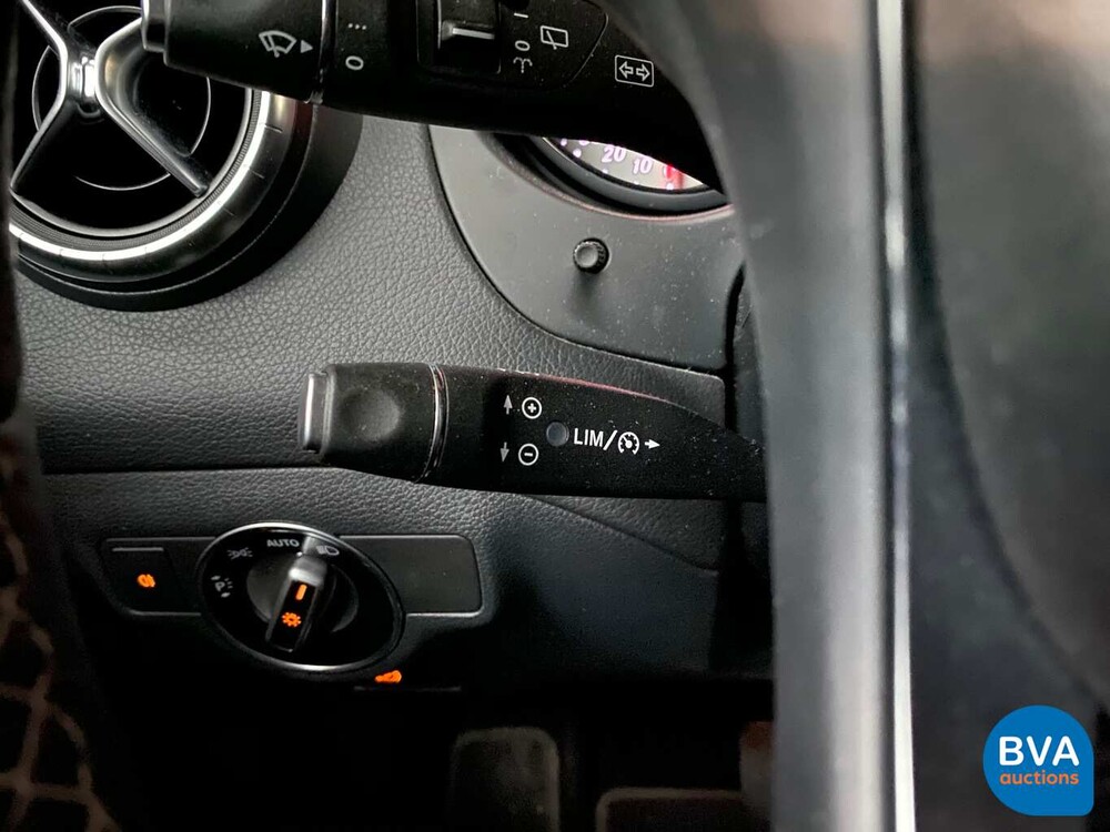 Mercedes-Benz CLA180 Shooting Brake 122pk CLA-Klasse 2015, J-604-NT