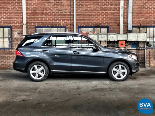 Mercedes-Benz GLE350d 4Matic 258hp 2016.