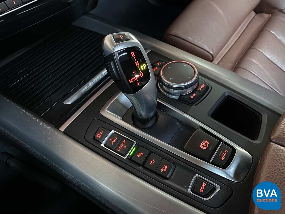 BMW X5 40e High Executive xDrive 2015 313pk M-SPORT -Org NL-, HR-063-H