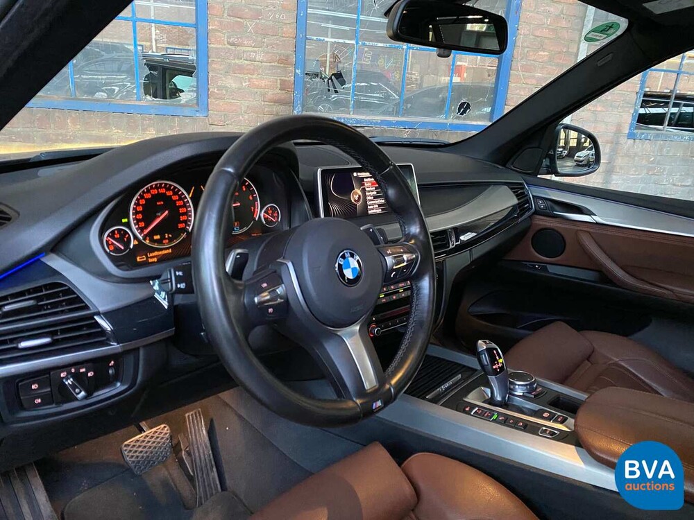 BMW X5 40e High Executive xDrive 2015 313pk M-SPORT -Org NL-, HR-063-H