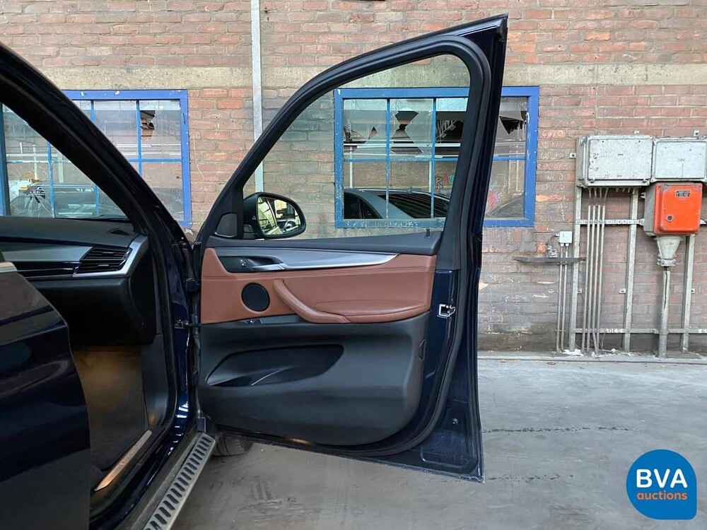 BMW X5 40e High Executive xDrive 2015 313pk M-SPORT -Org NL-, HR-063-H