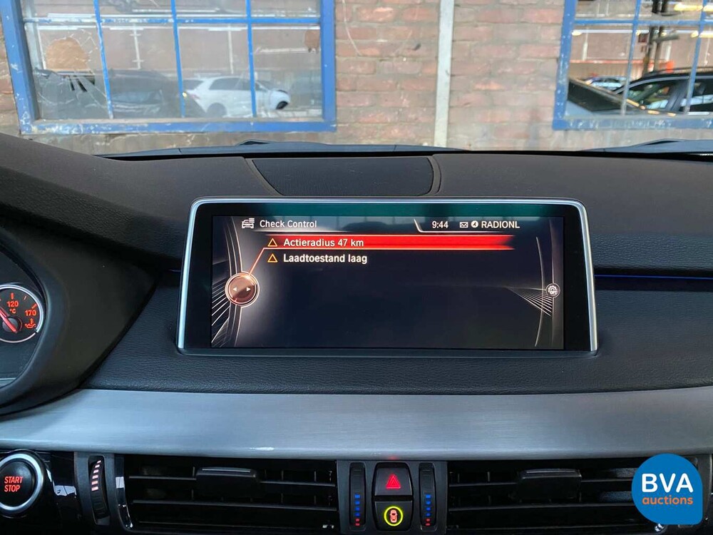 BMW X5 40e High Executive xDrive 2015 313pk M-SPORT -Org NL-, HR-063-H