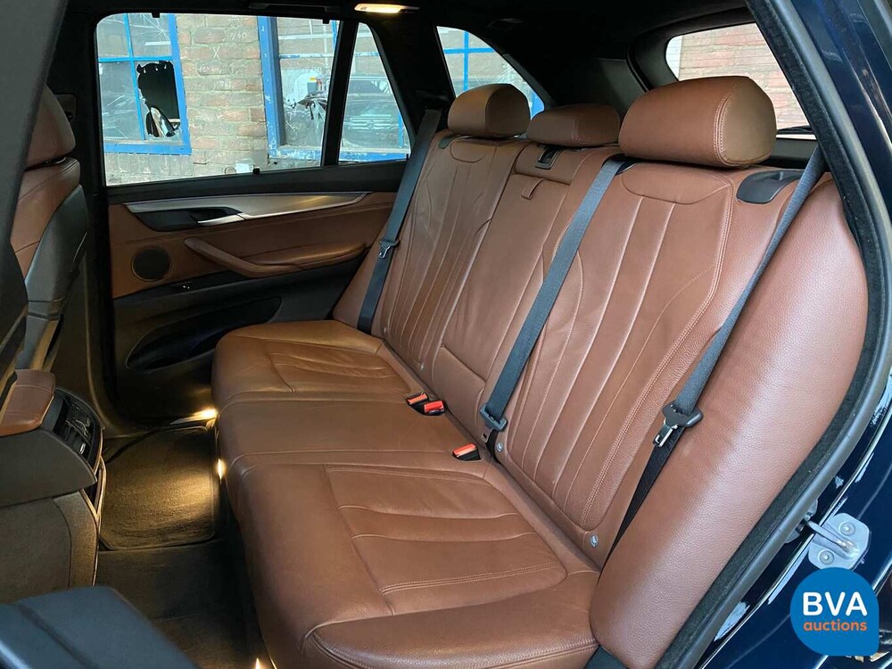 BMW X5 40e High Executive xDrive 2015 313pk M-SPORT -Org NL-, HR-063-H