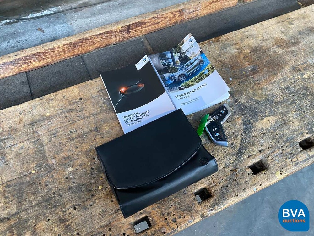 BMW X5 40e High Executive xDrive 2015 313pk M-SPORT -Org NL-, HR-063-H