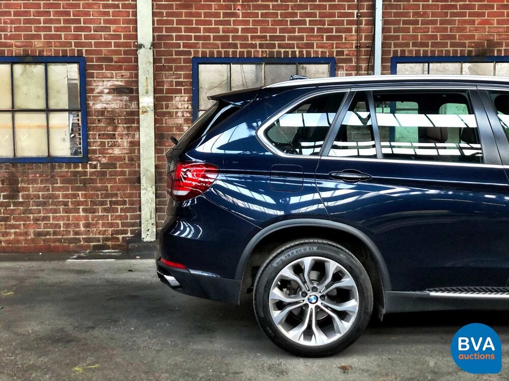 BMW X5 40e High Executive xDrive 2015 313pk M-SPORT -Org NL-, HR-063-H