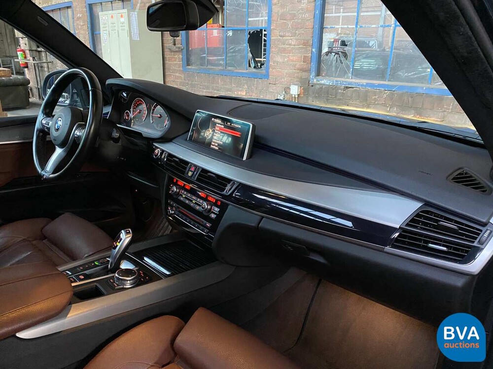 BMW X5 40e High Executive xDrive 2015 313pk M-SPORT -Org NL-, HR-063-H