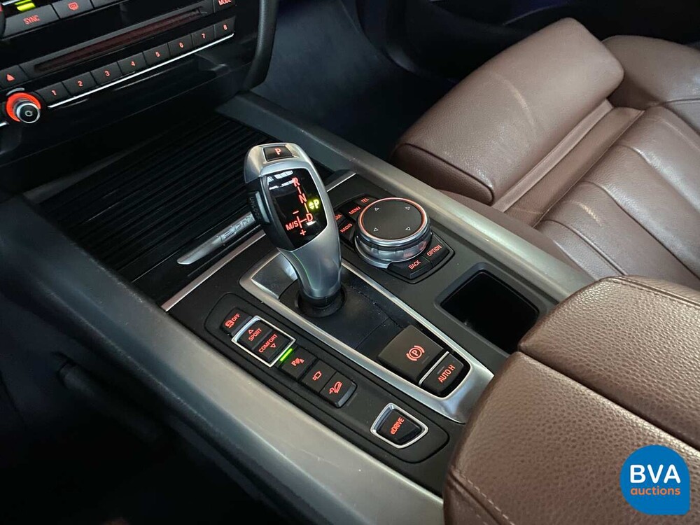 BMW X5 40e High Executive xDrive 2015 313pk M-SPORT -Org NL-, HR-063-H