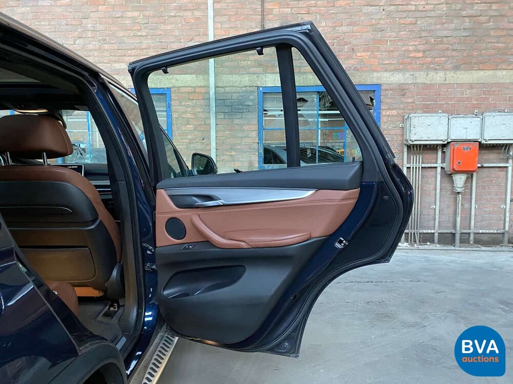 BMW X5 40e High Executive xDrive 2015 313pk M-SPORT -Org NL-, HR-063-H