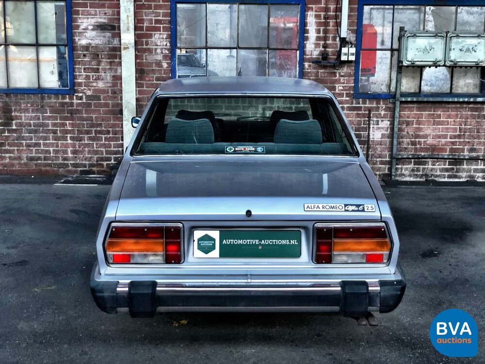 Alfa Romeo 6 2.5 V6 Carburateur 1979