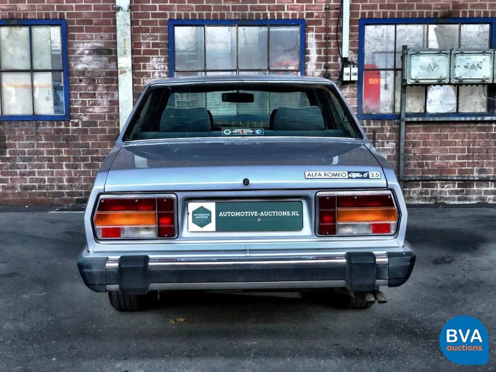 Alfa Romeo 6 2.5 V6 Carburateur 1979