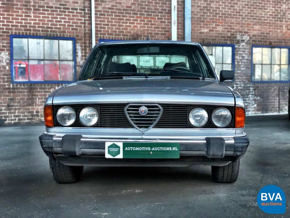 Alfa Romeo 6 2.5 V6 Carburateur 1979