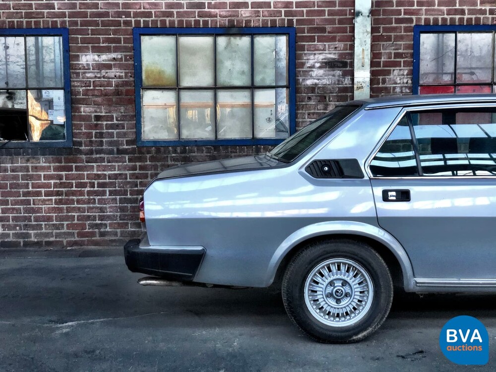 Alfa Romeo 6 2.5 V6 Carburateur 1979