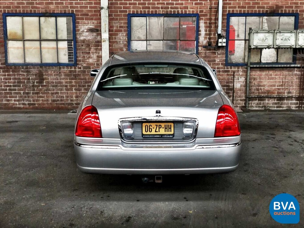 Lincoln Town Car Signature L 4.6 V8 Verlengd 2008, 06-ZP-HH
