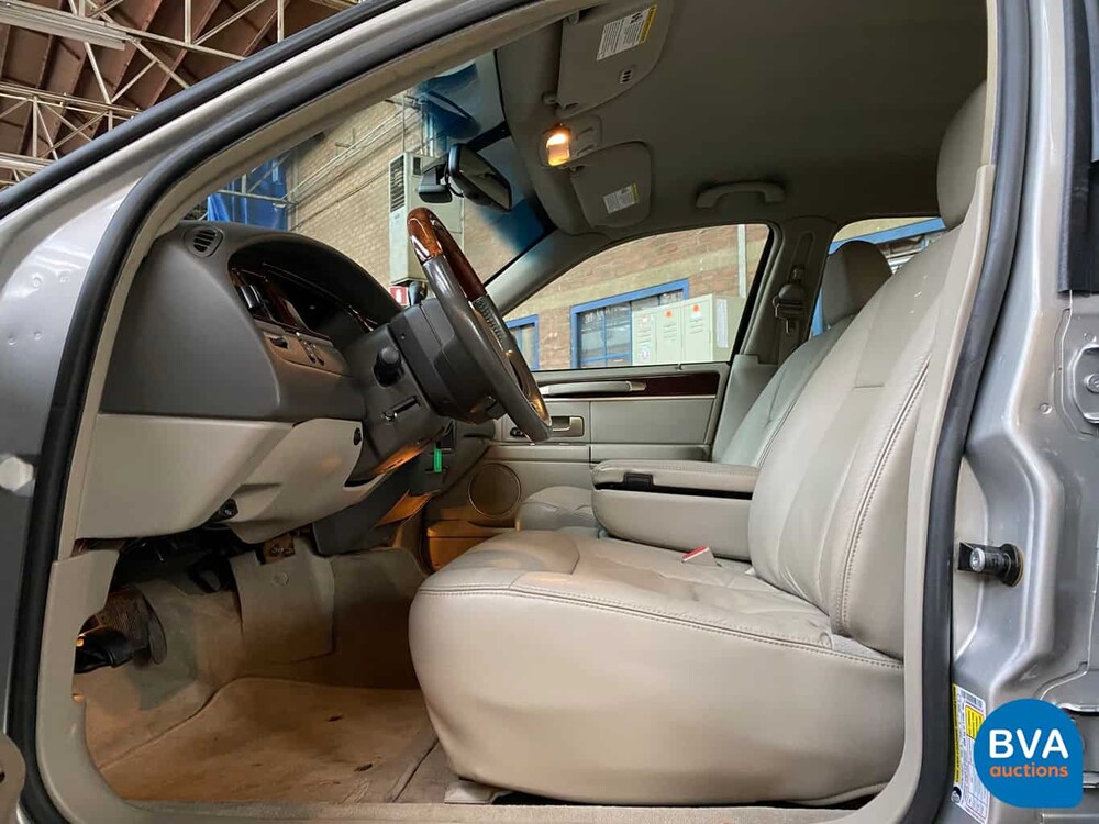 Lincoln Town Car Signature L 4.6 V8 Verlengd 2008, 06-ZP-HH