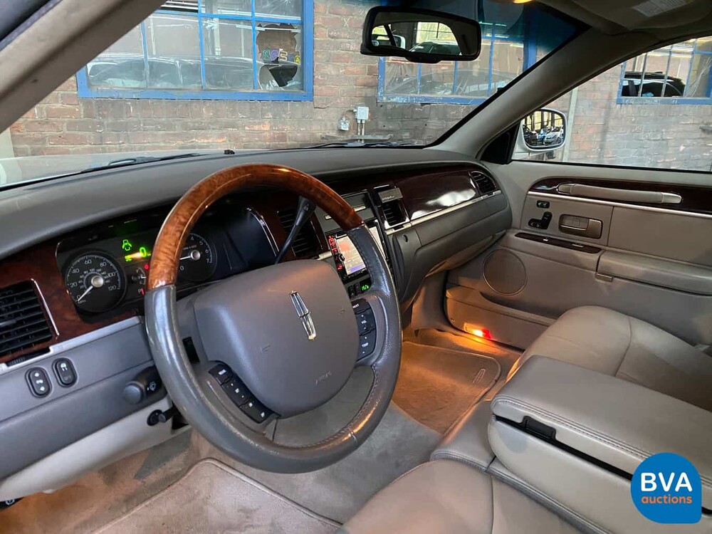 Lincoln Town Car Signature L 4.6 V8 Verlengd 2008, 06-ZP-HH