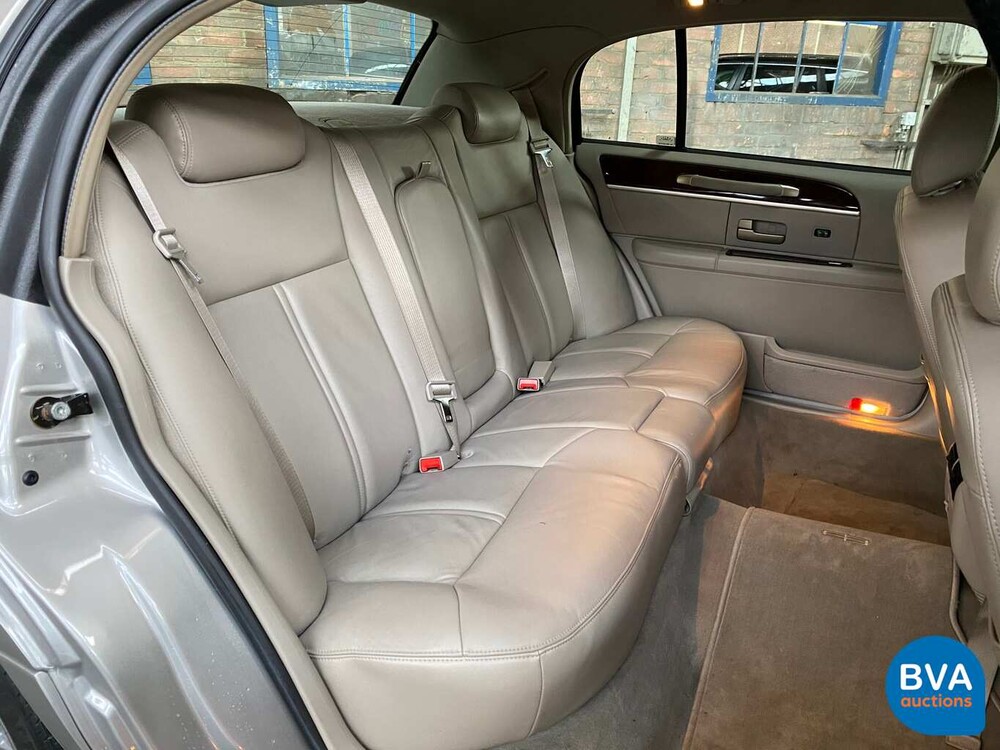 Lincoln Town Car Signature L 4.6 V8 Verlengd 2008, 06-ZP-HH