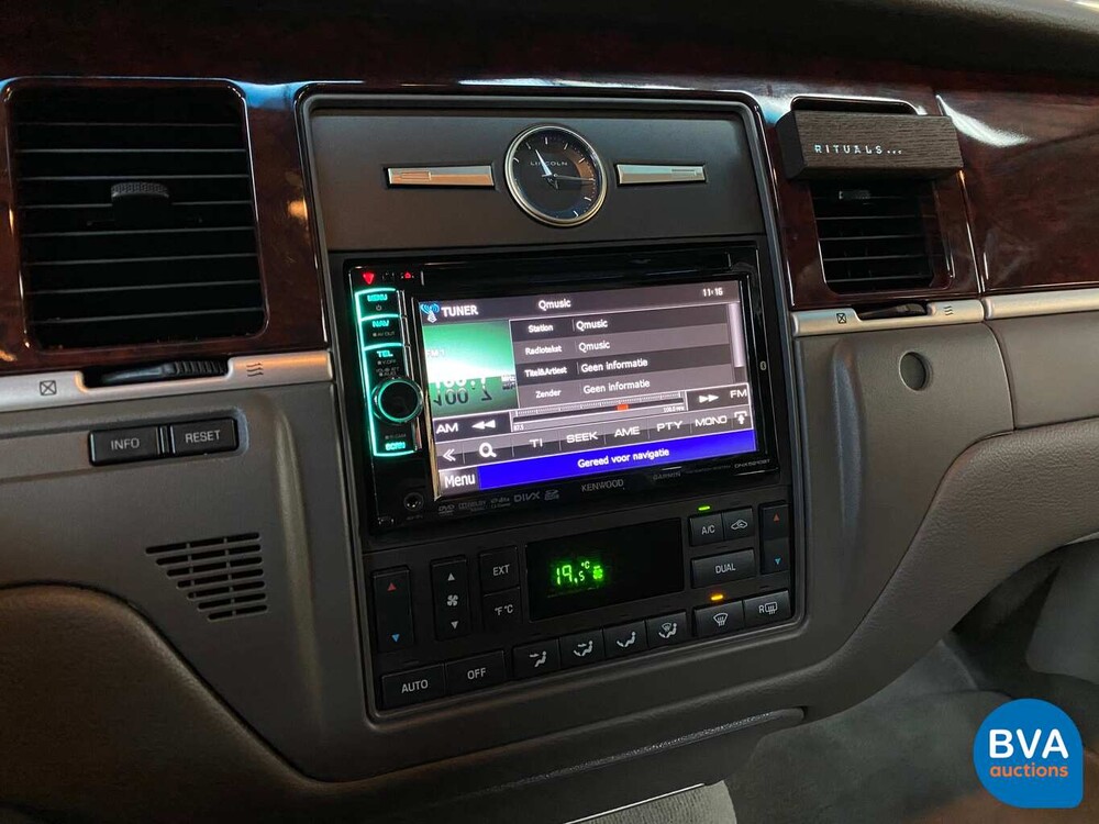 Lincoln Town Car Signature L 4.6 V8 Verlengd 2008, 06-ZP-HH